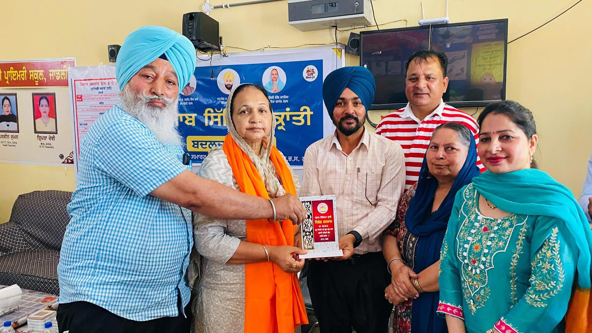 हलका विधायक संतोष कटारिया ने गांव जाडली में चारदीवारी व सिविल कार्य पूरा होने के बाद स्कूल का उद्घाटन किया।